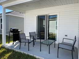 Cozy Retreat Near Sawgrass Market & Brownwood Paddock Square!