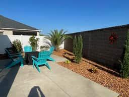 Stylish villa with golf cart, BBQ, near pool & shops in tranquil setting!