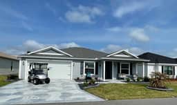 Cozy Retreat Walking Distance to The Pool! Gas Golf Cart Included!