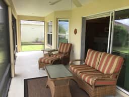 Beautifully decorated 3 bdrm home w/Open Floor Plan, BBQ & WiFi