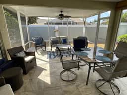 Beautiful 3 Bdrm Villa Close to Lake Sumter Landing with Free WiFi!