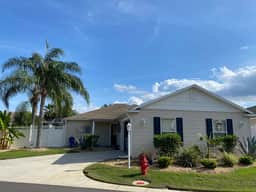 Beautifully Decorated Sm Dog Friendly Villa w/BBQ, BICYCLES & WiFi!
