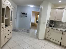 GREAT LOCATION!! 2 Bdrm 2 Ba Villa w/GOLF CART, FREE WIFI & BBQ