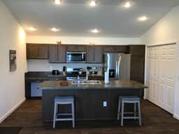 Beautiful New 2/2 Dog Friendly Villa w/ GOLF CART, BBQ & FREE WiFi!