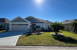 A little slice of Paradise, Close to Pickleball, Pool and Brownwood Square!