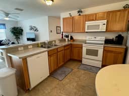 Cozy 2 Bed 2 Bath Rental in The Villages, Ideal for Your Florida Getaway!