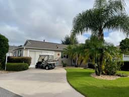 One Of A Kind Villa close to Lake Sumter Landing w/Golf Cart, & WiFi!