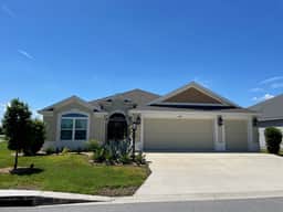 Sunny Village of Hawkins 3BR/3BA Getaway with Lanai, Pool Access