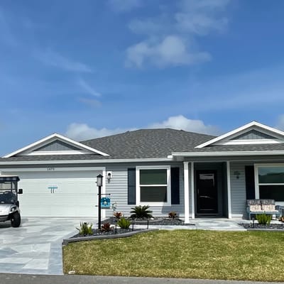 Cozy Retreat Walking Distance to The Pool! Gas Golf Cart Included!