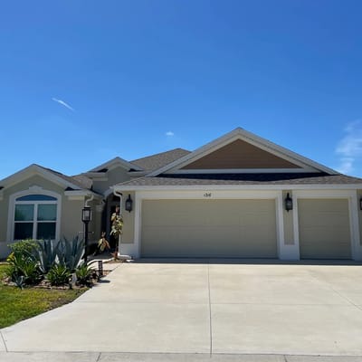 Sunny Village of Hawkins 3BR/3BA Getaway with Lanai, Pool Access
