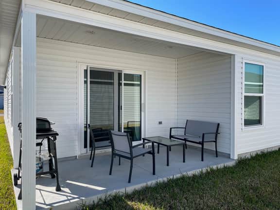 Cozy Retreat Near Sawgrass Market & Brownwood Paddock Square!