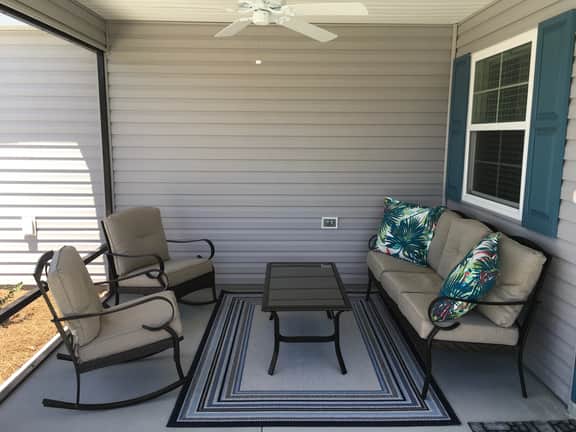 Beautiful New 2/2 Villa w/Golf Cart, BBQ, 2 Bikes, & WiFi!