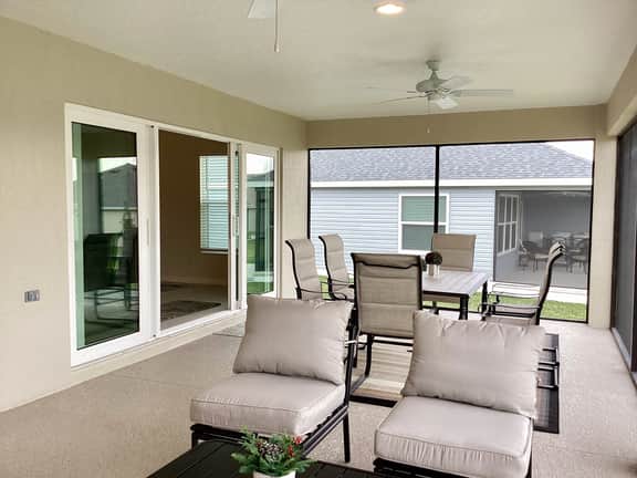 GREAT LOCATION! BEAUTIFULLY Decorated 3 Bdrm 2 Bath w/ FREE WIFI