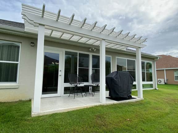 Stunning 3/2 Home w/Gas Golf Cart, BBQ Grill, and FREE WiFi!!