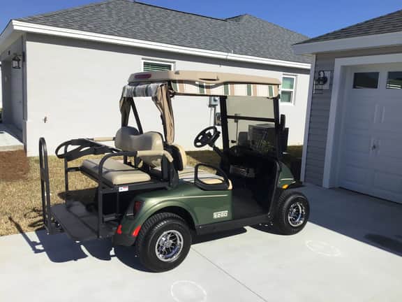 Beautifully Decorated BRAND NEW 3/2 Home w/4 Seater Golf Cart, BBQ, & WiFi!