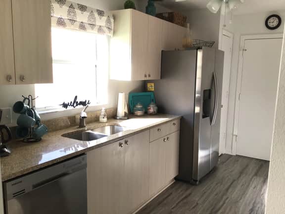 CHARMING, Dog-Friendly Home w/GAS GOLF CART, BBQ, & WIFI!