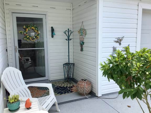 BEAUTIFULLY Decorated Villa w/ GAS GOLF CART!