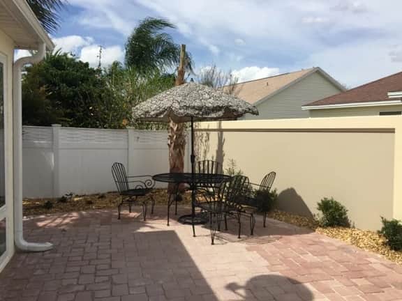 WOW!! Professionally decorated 2 Bd 2 Ba Villa close to Lake Sumter Landing