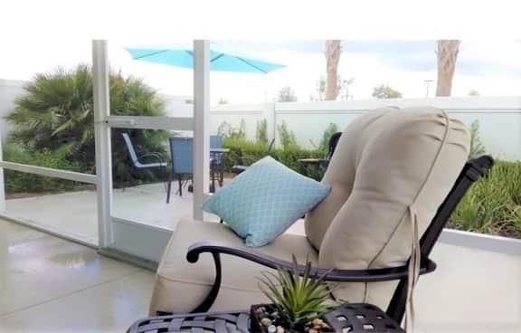Close to Fun, Villa In Walking distance to Lake Sumter Landing w/Golf Cart!