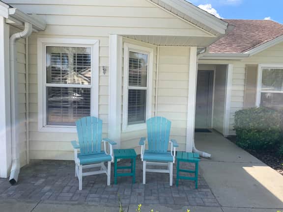 Amazing  House Close to Lake Sumter Landing! 4 person Golf Cart Included