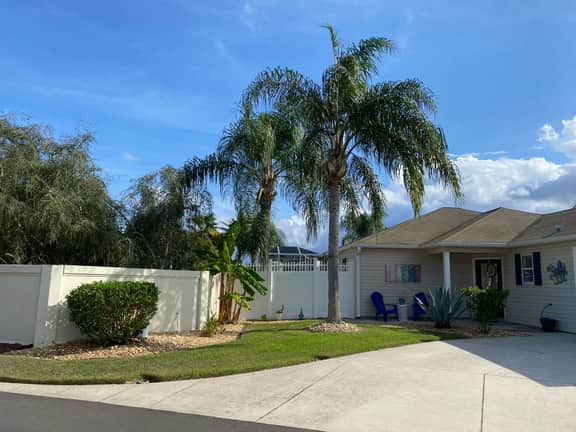Beautifully Decorated Sm Dog Friendly Villa w/BBQ, BICYCLES & WiFi!