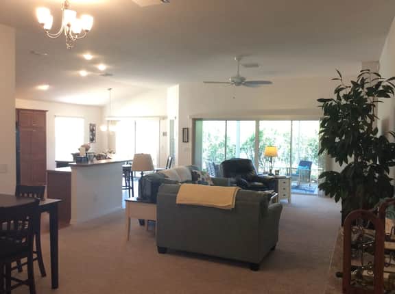 3-Bedroom Retreat near Brownwood Paddock Park: Your Ideal Villages Getaway