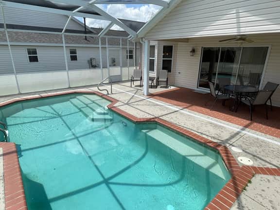 Private Pool Paradise close to Lake Sumter Landing Market Square!