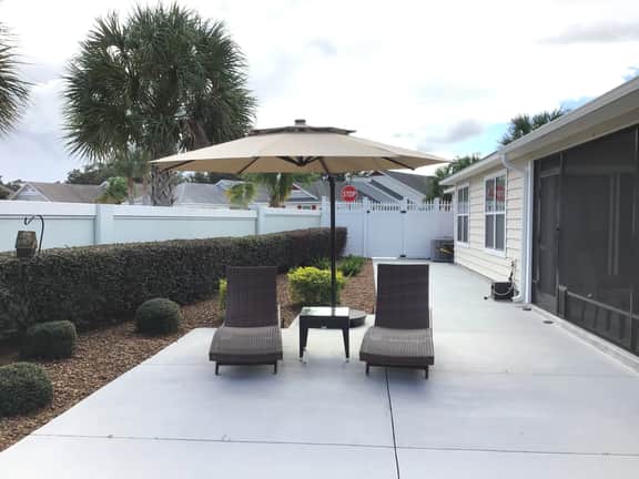 WOW! LOCATION! FUN!  Includes HOT TUB, Gas Golf Cart, BBQ, & WIFI