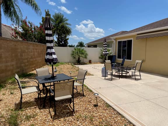 REDUCED RATE FOR JANUARY with granite finishes, hot tub, & golf cart included