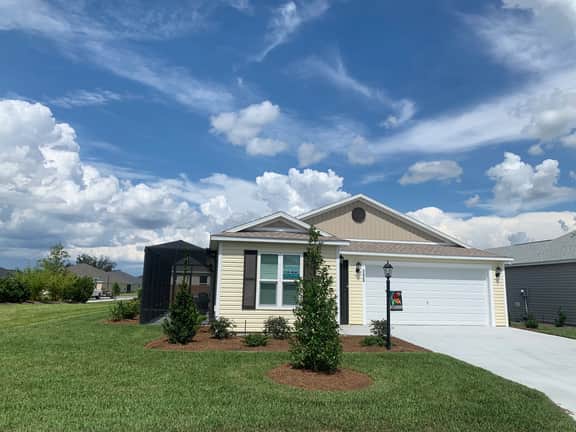 Beautiful 2/2 Villa w/Golf Cart, BBQ, & FREE WiFi!!