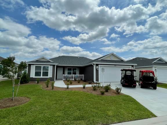 Charming 3 bdrm 2 bath Home Comes Complete w/2 4-Seater Golf Carts & WiFi!