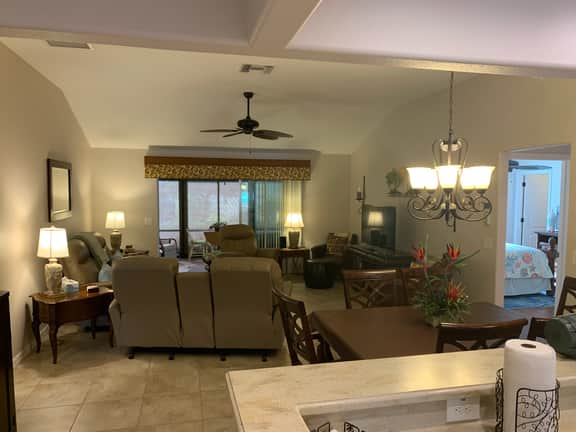 Beautiful 3/2 Sm Dog Friendly home w/WiFi! Central Location to each town!