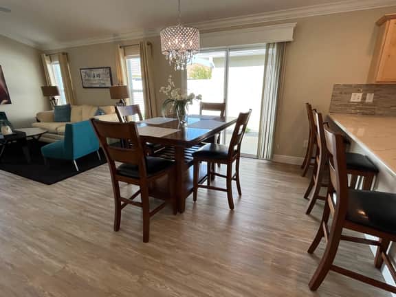 Beautiful, Conveniently Located Home w/Golf Cart & FREE WiFi!