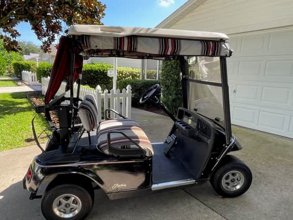 Charming Oasis in The Villages - Pet-Friendly Paradise w/Golf Cart!