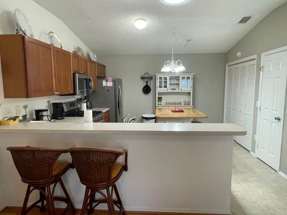 Lynnhaven Charmer With Cozy Vibes And Pet-friendly Ease Between the Squares