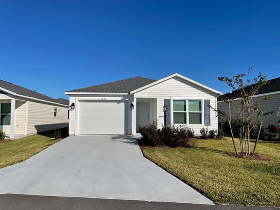 Cozy Retreat Near Sawgrass Market & Brownwood Paddock Square!