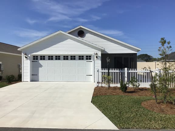 Charming Corner Home w/Electric Golf Cart, BBQ Grill, & Stylish Comforts
