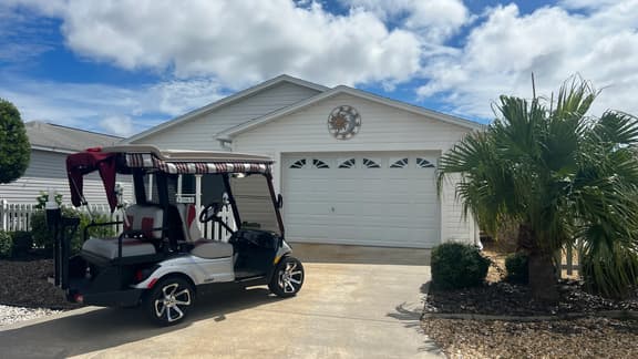 Beautiful 2/2 Villa w/4 Seater Gas Golf Cart, BBQ Grill, and WiFi!!