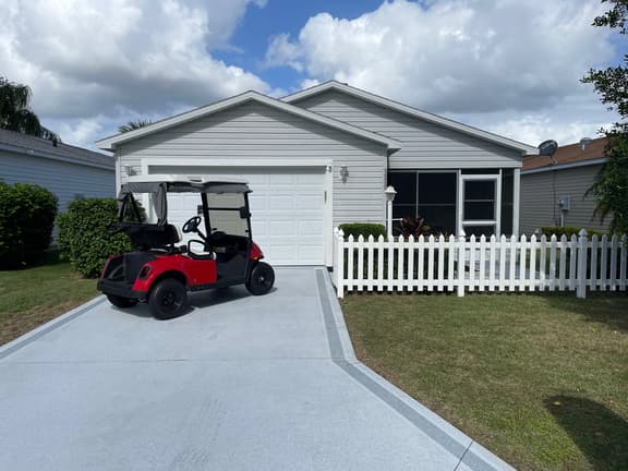 Modern Home with Golf Cart, Enclosed Lanai & Close to Lake Sumter Landing