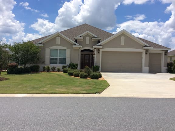 Luxury Living in Charlotte Village! Dog Friendly Home
