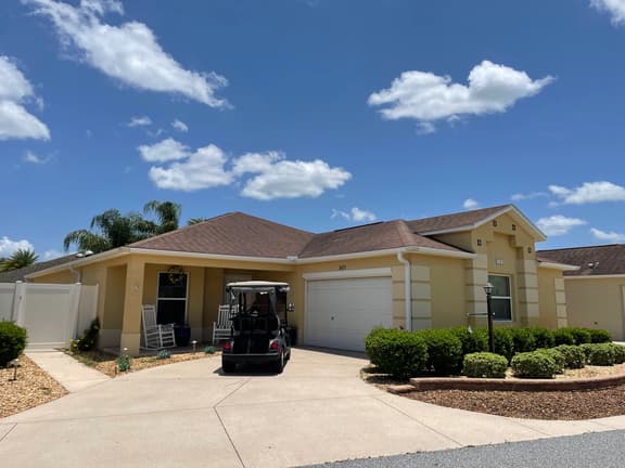 REDUCED RATE FOR JANUARY with granite finishes, hot tub, & golf cart included
