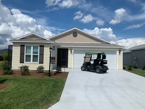 Beautiful 2/2 Villa w/Golf Cart, BBQ, & FREE WiFi!!